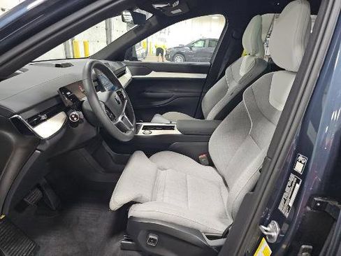 Used 2025 Volvo EX90 Ultra AWD/4WD image 5