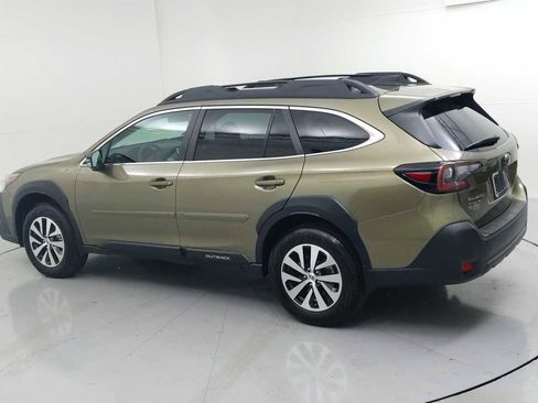 Certified 2025 Subaru Outback Premium AWD/4WD image 7