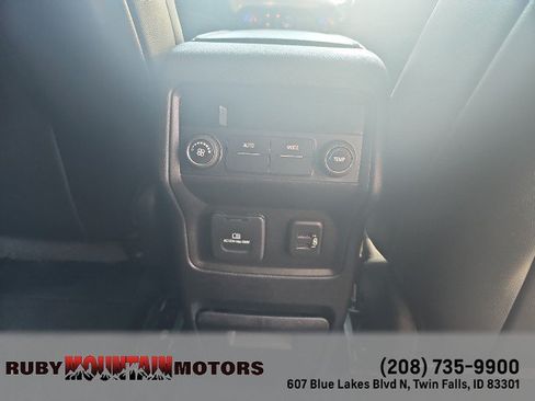 Used 2019 GMC Acadia SLT AWD/4WD image 32