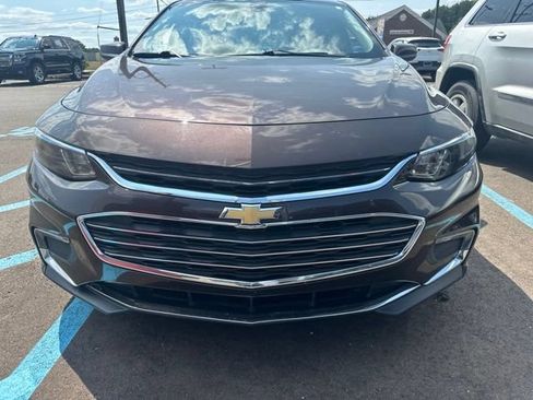 Used 2016 Chevrolet Malibu LT w/ True North Edition FWD image 2