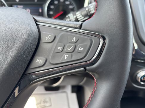 Used 2024 Chevrolet Equinox RS AWD/4WD image 19
