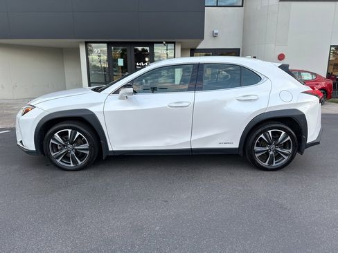 Used 2020 Lexus UX 250h w/ Premium Package image 2