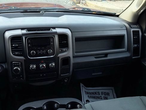 Used 2017 RAM 1500 Express image 25