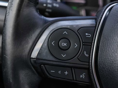 Used 2018 Toyota Camry SE FWD image 25