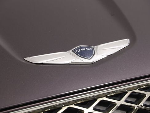 Used 2022 Genesis GV70 2.5T w/ Select Package image 17