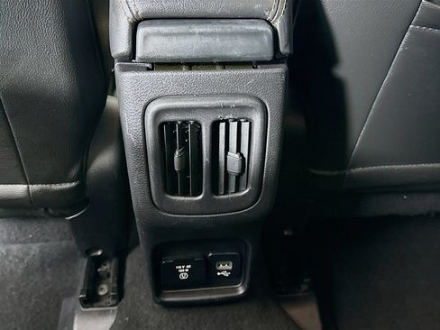 Used 2018 Jeep Compass Limited AWD/4WD image 23