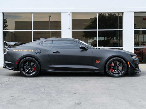Used 2022 Chevrolet Camaro ZL1 RWD image 10