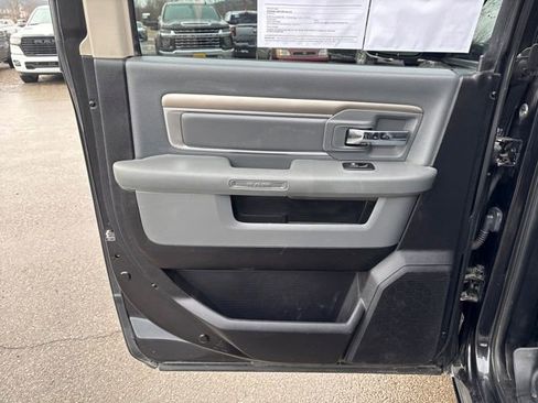 Used 2016 RAM 1500 Classic SLT w/ SLT Plus D←cor Group image 4