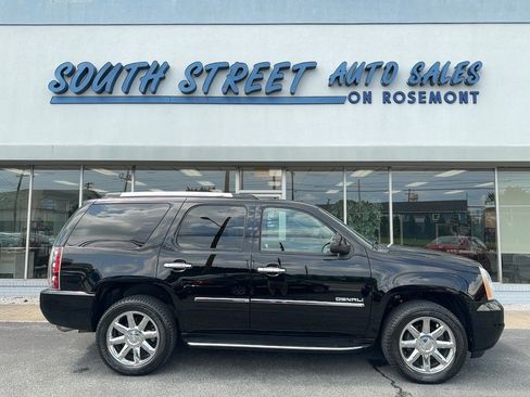 Used 2013 GMC Yukon Denali AWD/4WD image 1