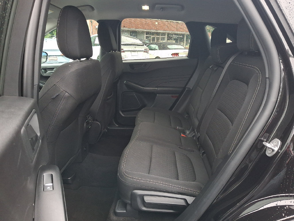 Used 2025 Ford Escape Active AWD/4WD image 10