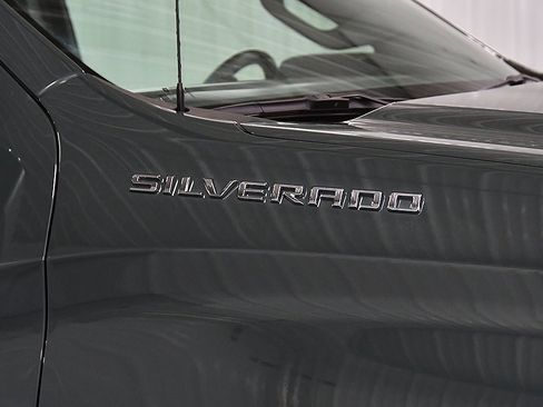 Used 2025 Chevrolet Silverado 1500 LT image 10