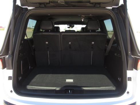 Used 2025 Jeep Wagoneer Series II AWD/4WD image 12