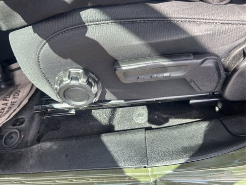 Used 2021 Jeep Gladiator Sport image 16