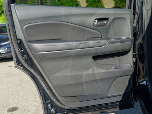 Used 2023 Honda Passport EX-L image 25