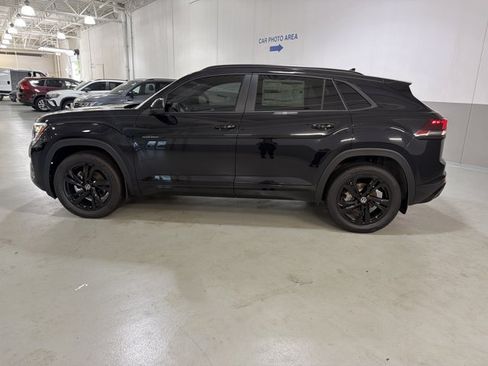 New 2026 Volkswagen Atlas Cross Sport SEL R-Line AWD/4WD image 5