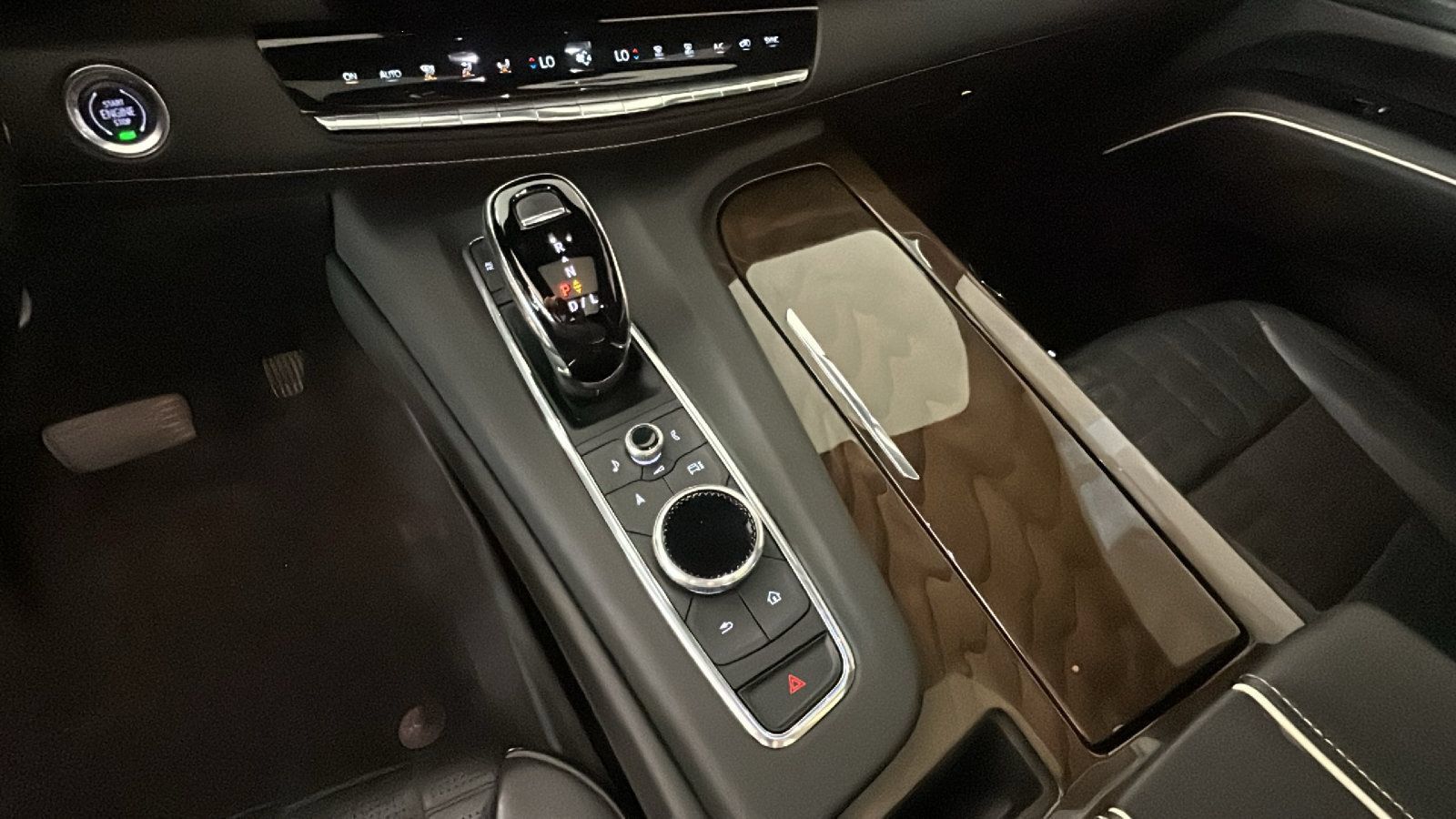 Used 2023 Cadillac Escalade Sport Platinum w/ LPO, ONYX Package AWD/4WD image 23