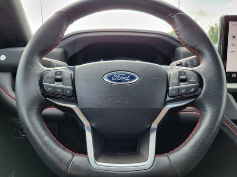 Certified 2025 Ford Explorer ST-Line w/ Premium Package AWD/4WD image 13