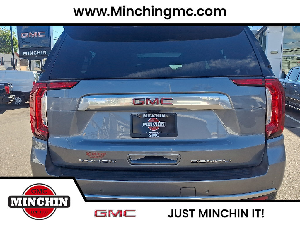 Used 2022 GMC Yukon XL Denali w/ Denali Premium Package AWD/4WD image 5