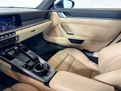 Used 2024 Porsche 911 Carrera 4S w/ Sport Package image 21