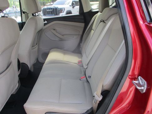 Used 2017 Ford Escape SE FWD image 13