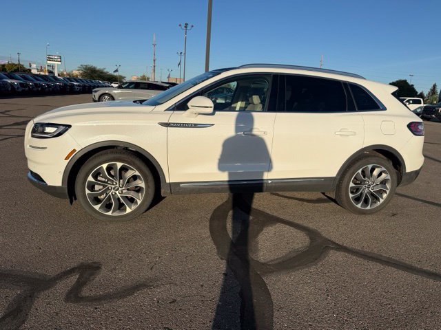 Used 2022 Lincoln Nautilus Reserve w/ Equipment Group 201A FWD image 7