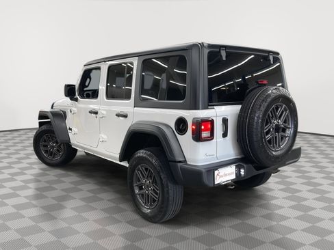 Used 2025 Jeep Wrangler Unlimited Sport AWD/4WD image 5