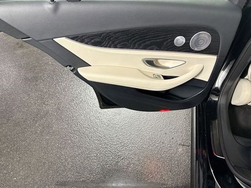 Used 2019 Mercedes-Benz E 300 image 30