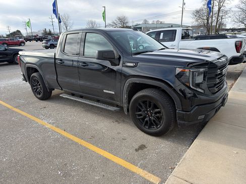 Used 2025 GMC Sierra 1500 Elevation image 2