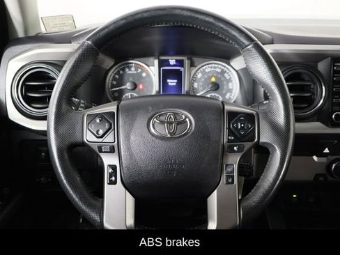 Used 2022 Toyota Tacoma SR5 w/ Technology Package RWD image 7