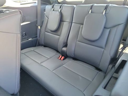 New 2026 Ford Explorer Active w/ Active Comfort Package RWD image 17