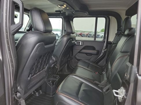 Used 2022 Jeep Gladiator Mojave w/ LED Lighting Group AWD/4WD image 10