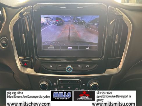 Used 2020 Chevrolet Traverse LT image 19