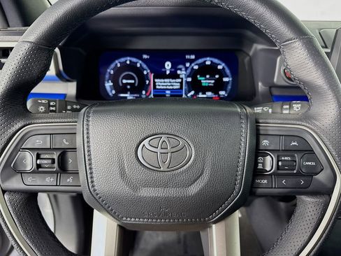 Used 2025 Toyota 4Runner TRD Off-Road image 15