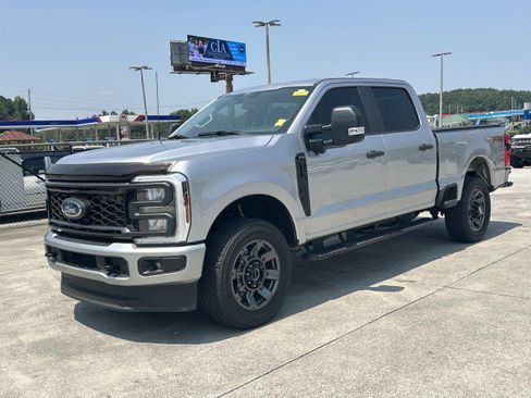 Used 2024 Ford F250 XL w/ STX Appearance Package AWD/4WD image 3