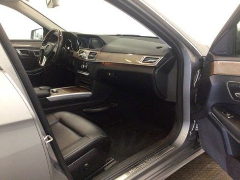 Used 2014 Mercedes-Benz E 350 4MATIC Sedan image 12