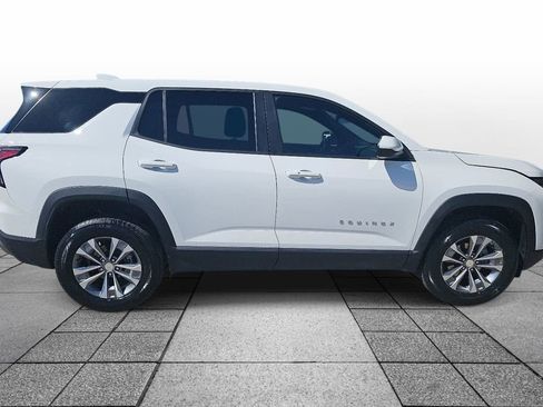Used 2025 Chevrolet Equinox LT FWD image 4