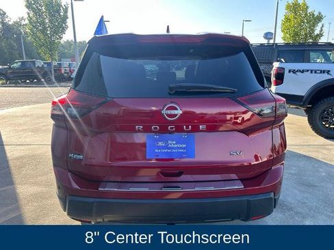 Used 2024 Nissan Rogue SV w/ SV Premium Package FWD image 5