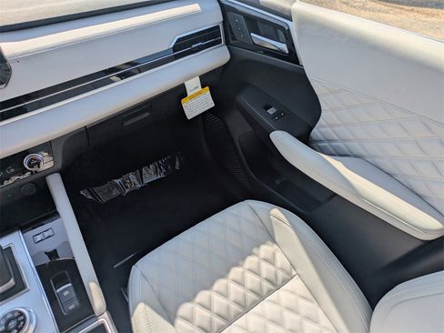 New 2025 Mitsubishi Outlander SEL image 18