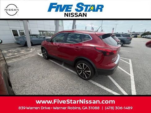 Used 2018 Nissan Rogue Sport SL w/ SL Premium Package FWD image 8
