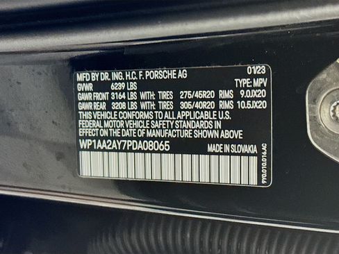 Used 2023 Porsche Cayenne AWD/4WD image 37