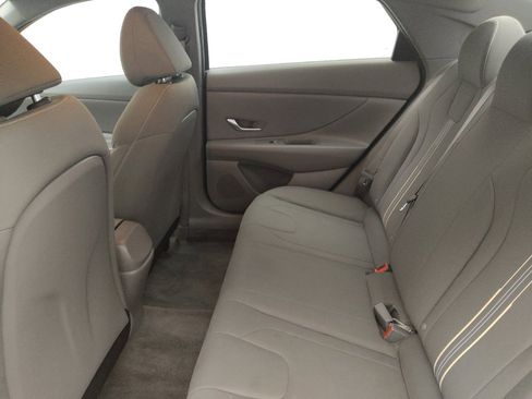 Used 2023 Hyundai Elantra SEL w/ Cargo Package FWD image 18