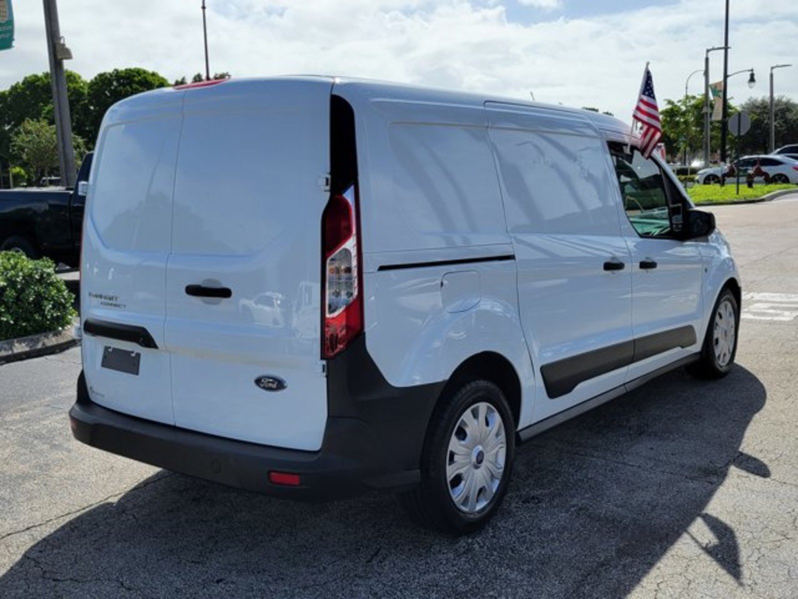 Used 2022 Ford Transit Connect XL FWD image 7