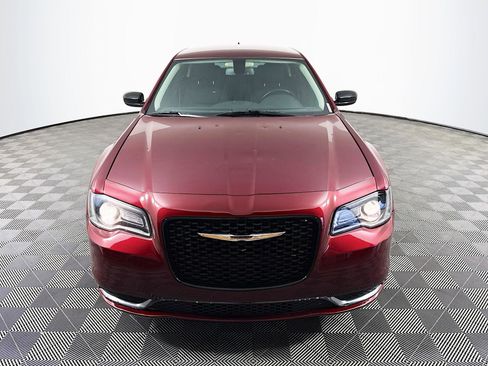 Used 2019 Chrysler 300 Touring w/ Sport Appearance Package RWD image 2