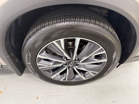 Used 2026 INFINITI QX60 Luxe w/ Family Package image 4