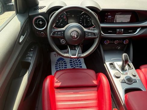 Used 2023 Alfa Romeo Stelvio Veloce AWD/4WD image 48