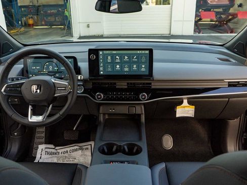 New 2025 Honda Prologue Touring image 18