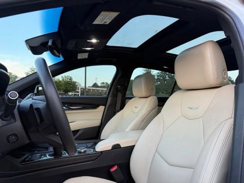 Used 2023 Cadillac CT5 Premium Luxury RWD image 24