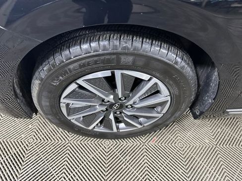 Used 2021 Hyundai Ioniq SE image 10