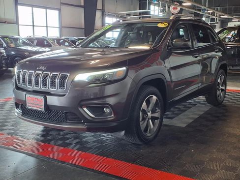 Used 2019 Jeep Cherokee Limited AWD/4WD image 3