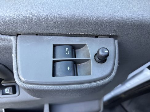 Used 2022 GMC Savana 2500 image 15